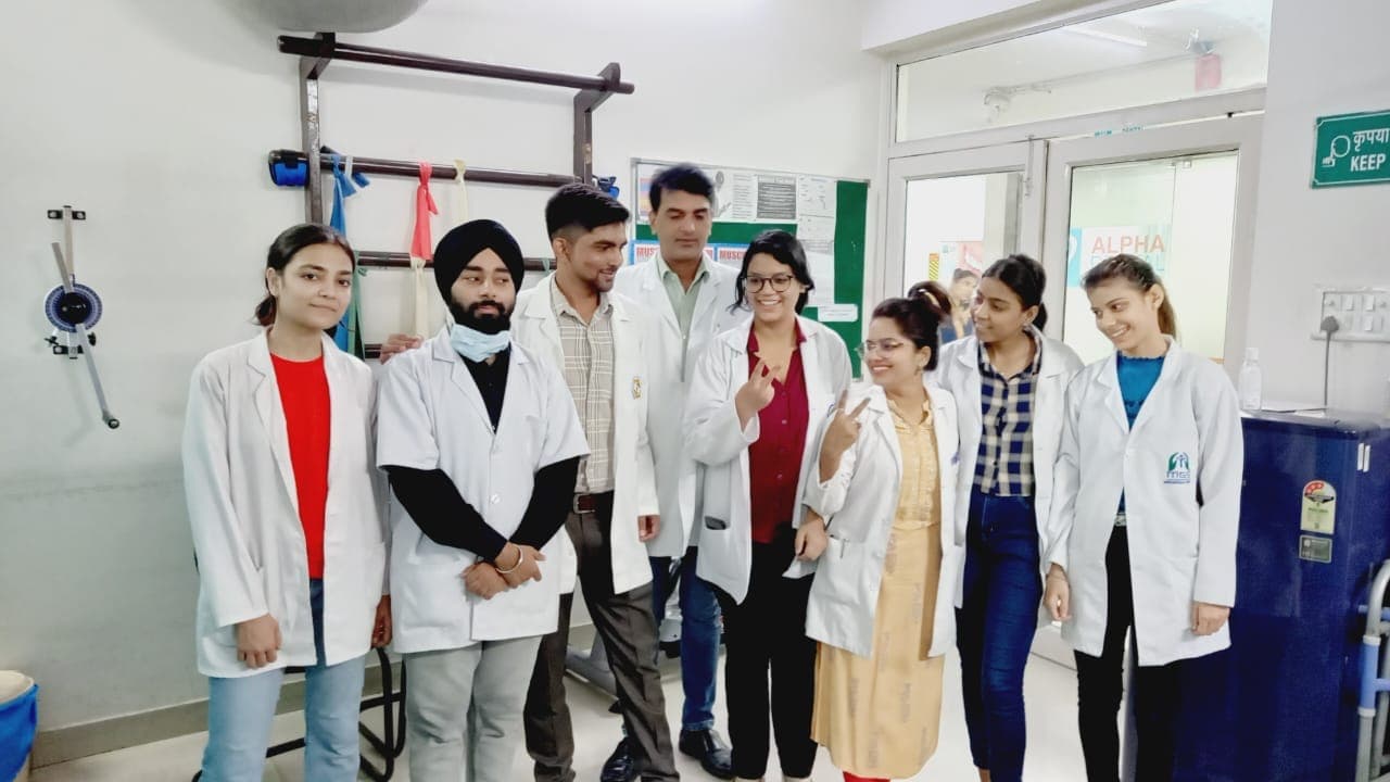 Dr. Sanjeev Pal Yadav with his physiotherapy team